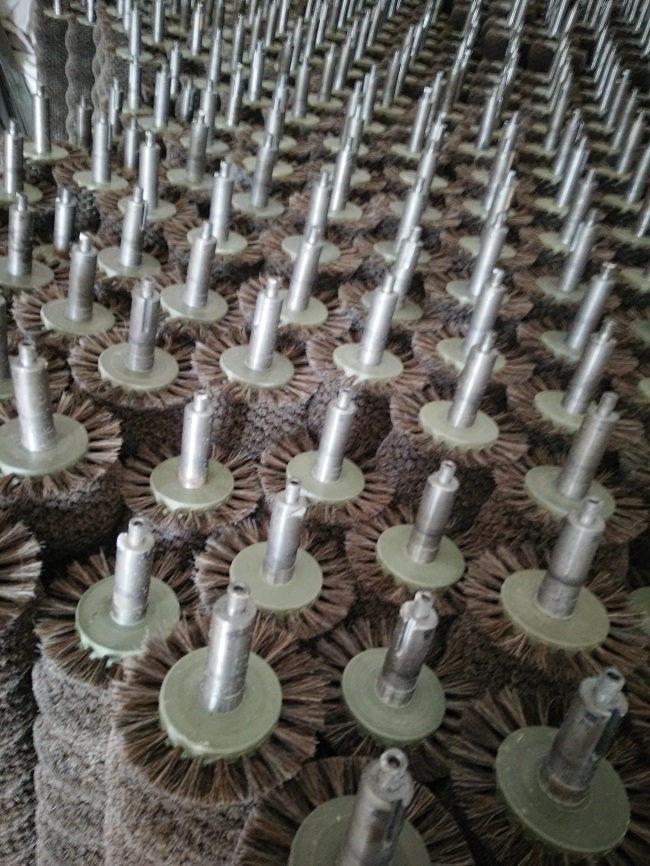 安徽榮達(dá)刷業(yè)制作加工的馬尾毛刷的細(xì)節(jié)圖片